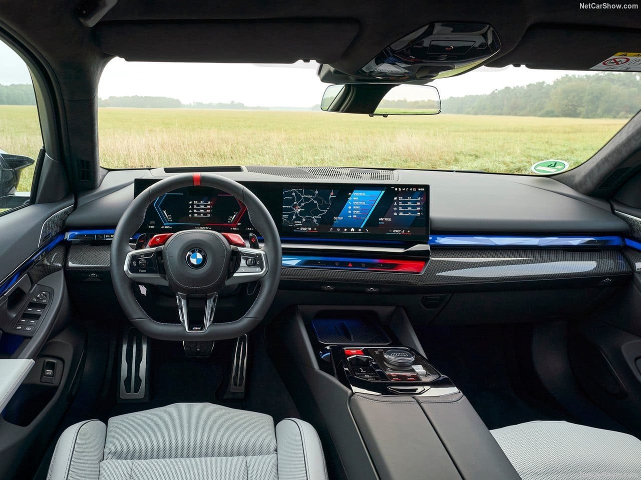 2025 - BMW M5 SEDAN DAYTONA VIOLETT, foto 48