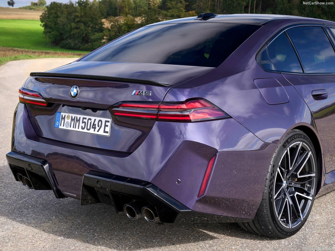 2025 - BMW M5 SEDAN DAYTONA VIOLETT, foto 56
