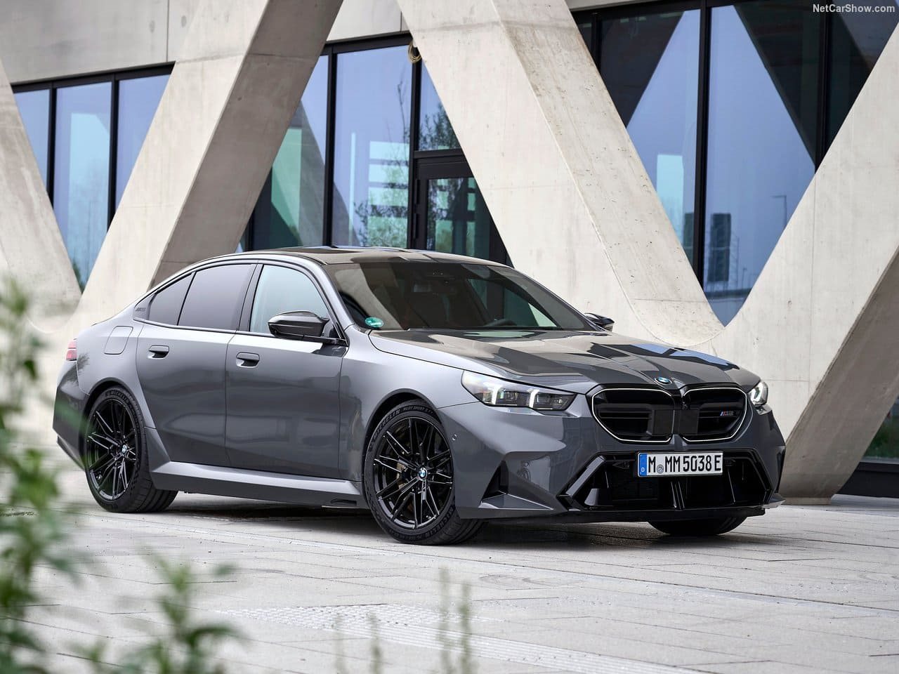 2025 - BMW M5 SEDAN GRIGIO TELESTO, foto 7