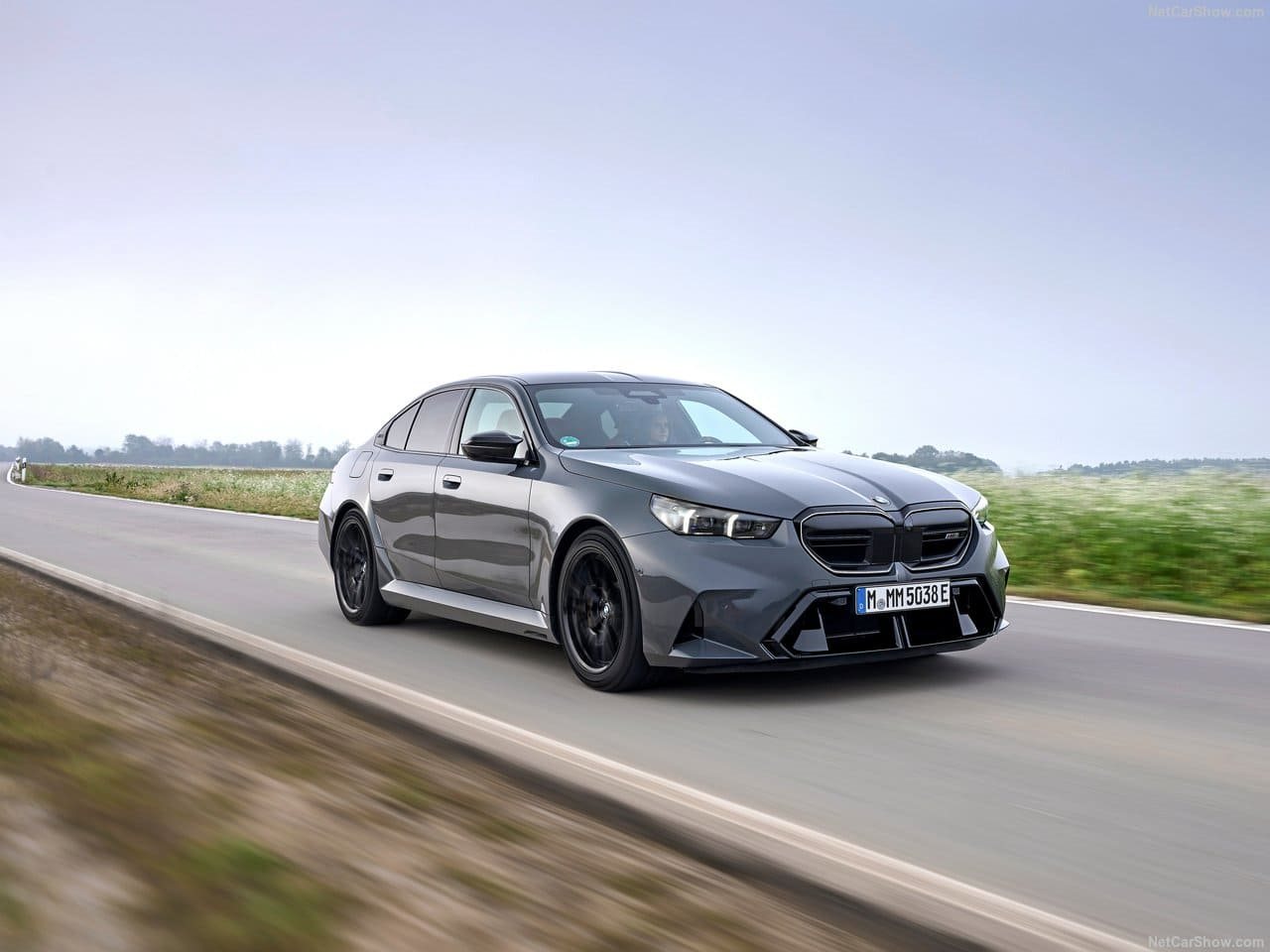 2025 - BMW M5 SEDAN GRIGIO TELESTO, foto 10