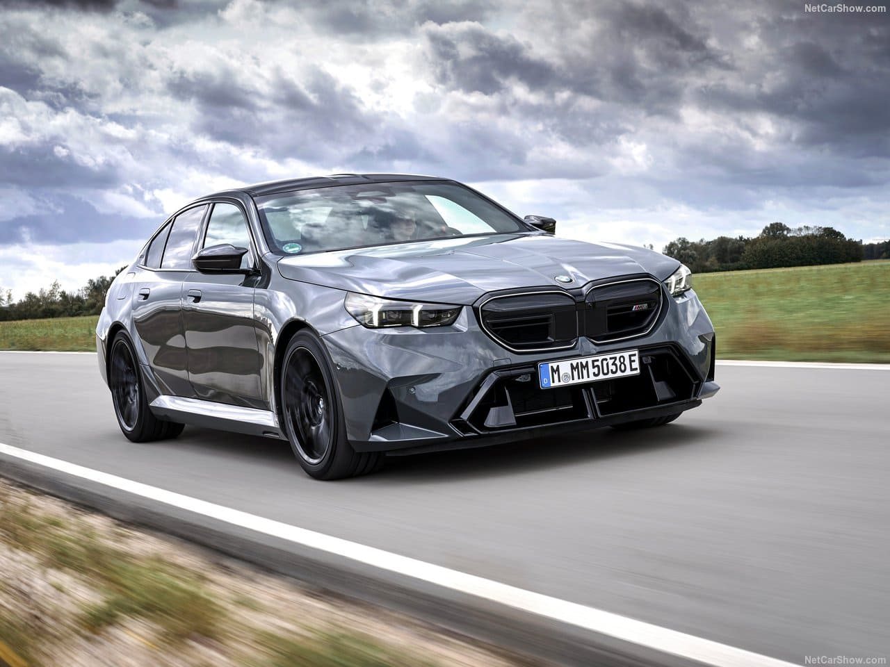 2025 - BMW M5 SEDAN GRIGIO TELESTO, foto 12