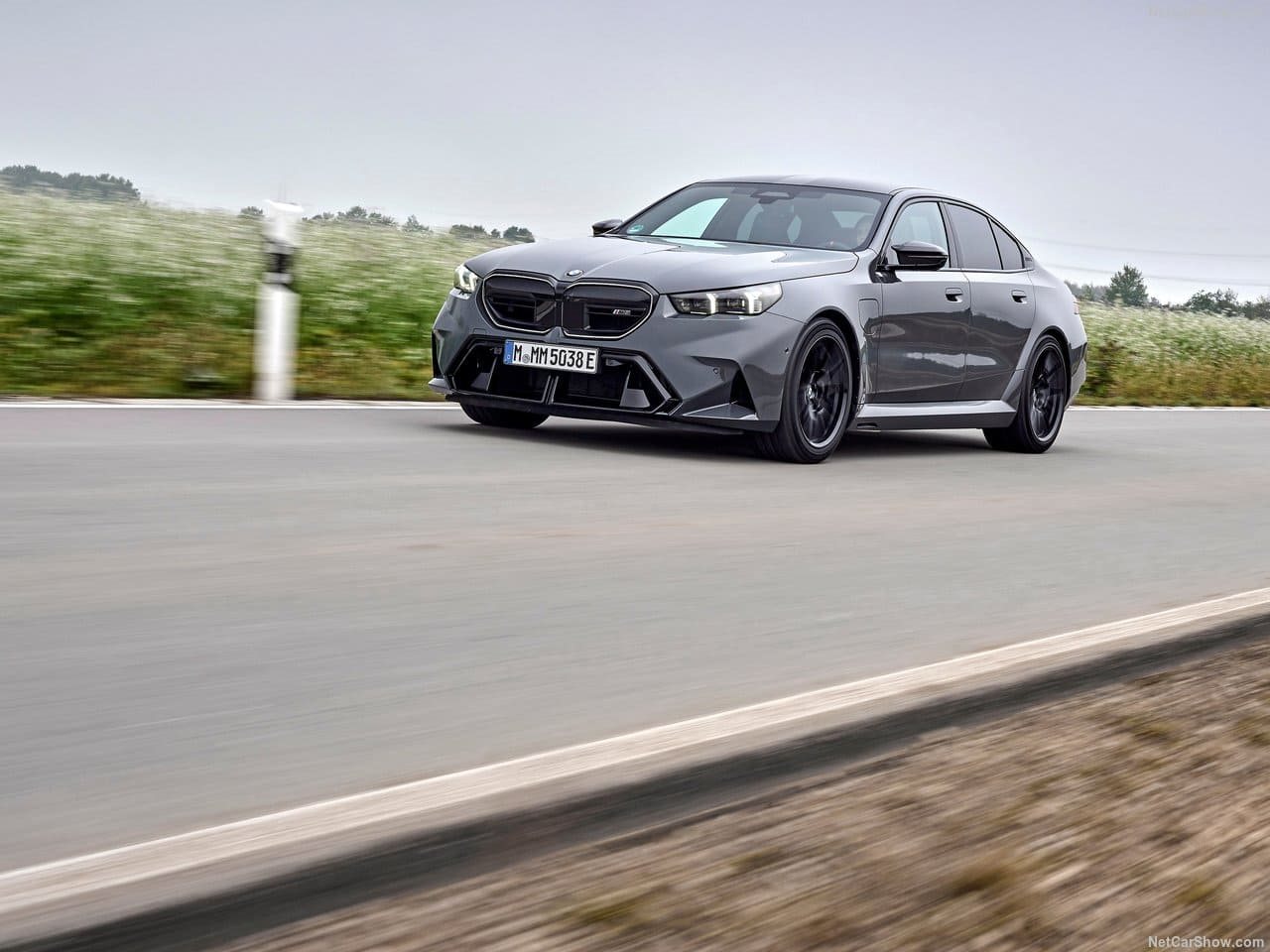 2025 - BMW M5 SEDAN GRIGIO TELESTO, foto 16