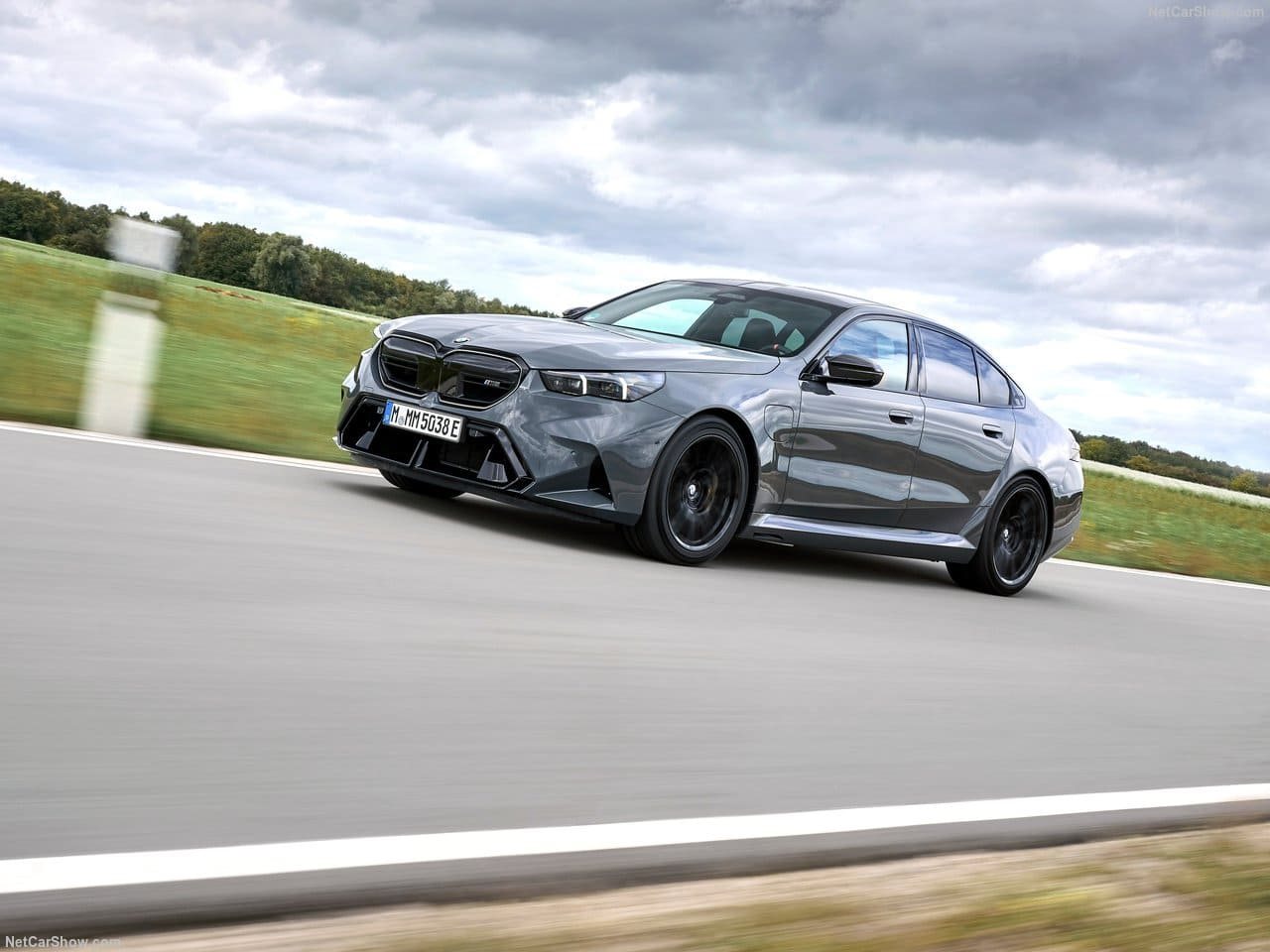 2025 - BMW M5 SEDAN GRIGIO TELESTO, foto 18