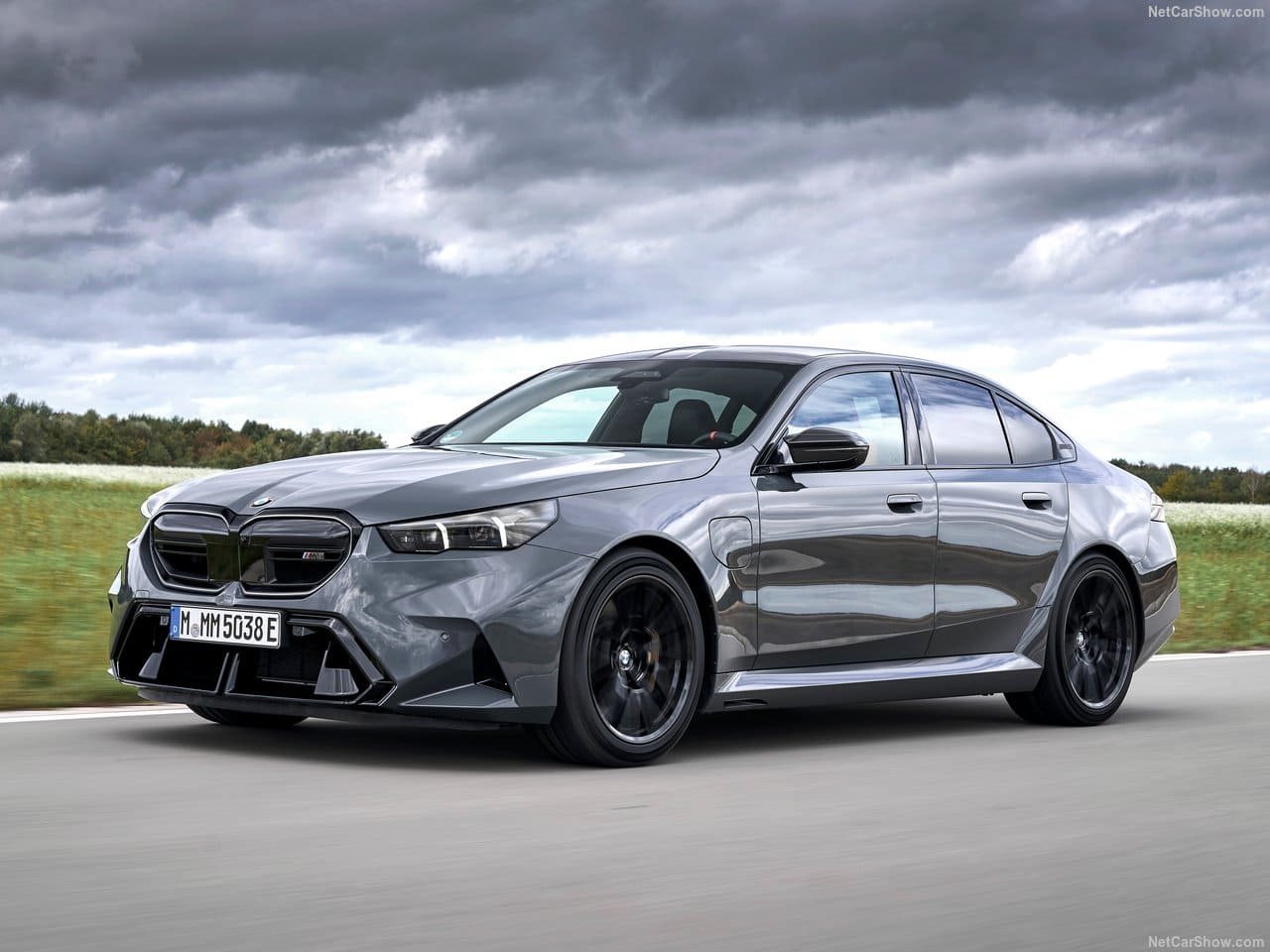 2025 - BMW M5 SEDAN GRIGIO TELESTO, foto 19