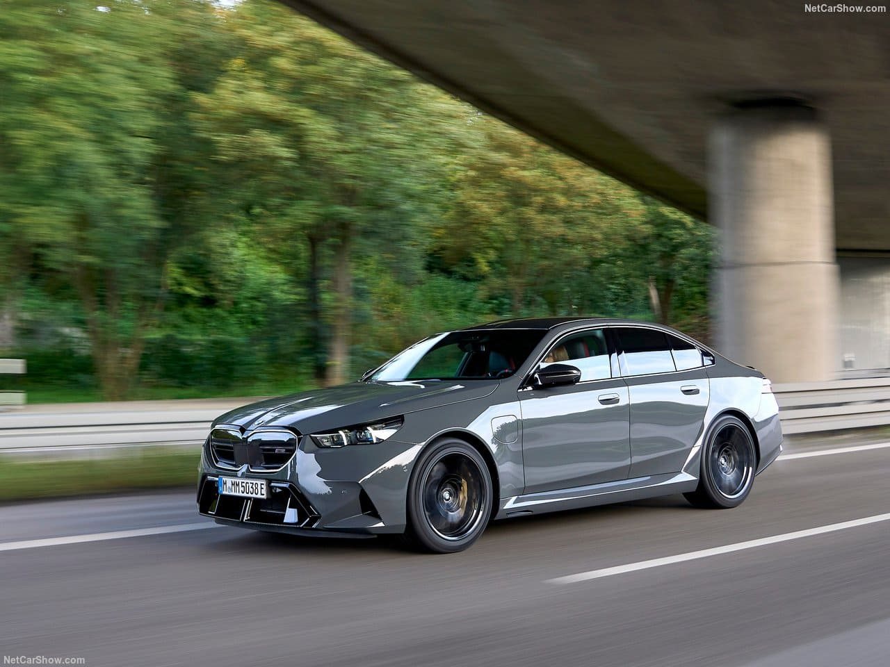 2025 - BMW M5 SEDAN GRIGIO TELESTO, foto 23