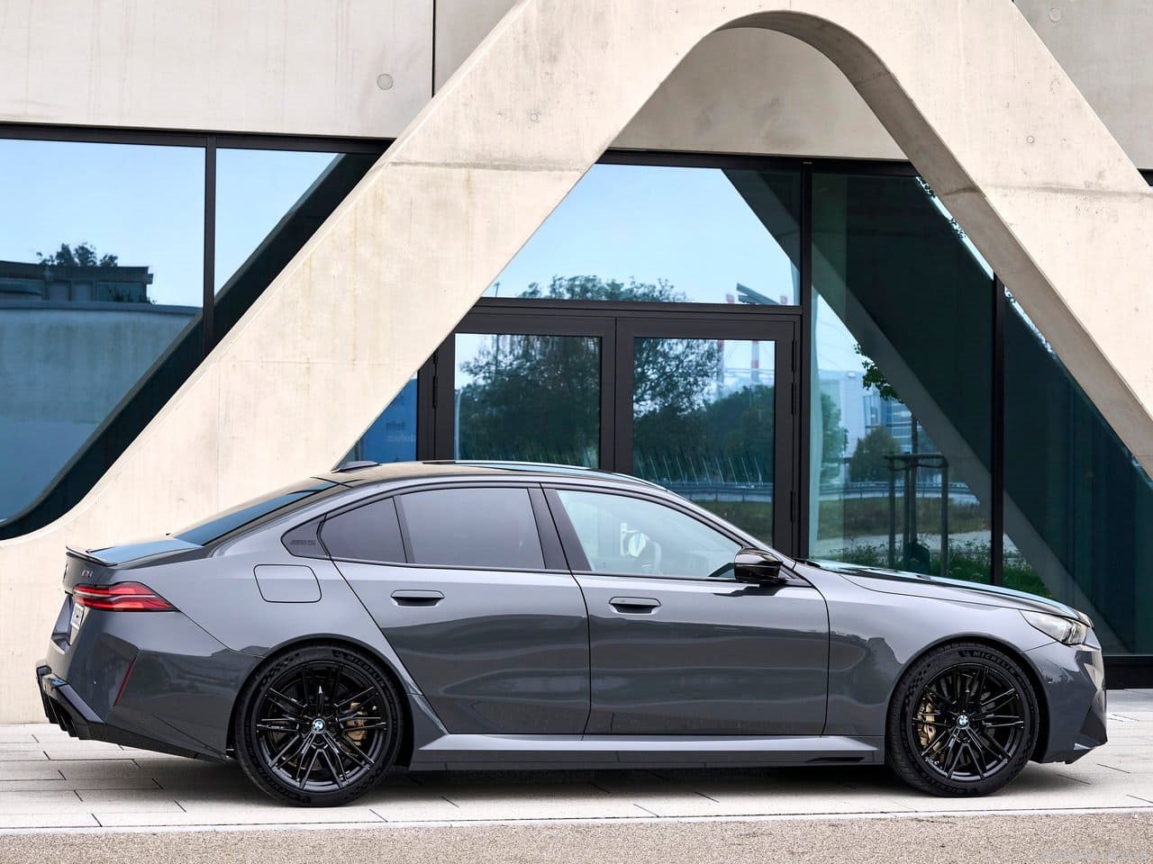 2025 - BMW M5 SEDAN GRIGIO TELESTO, foto 26