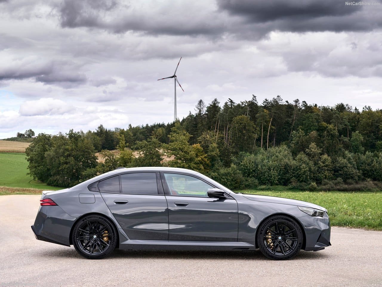 2025 - BMW M5 SEDAN GRIGIO TELESTO, foto 27