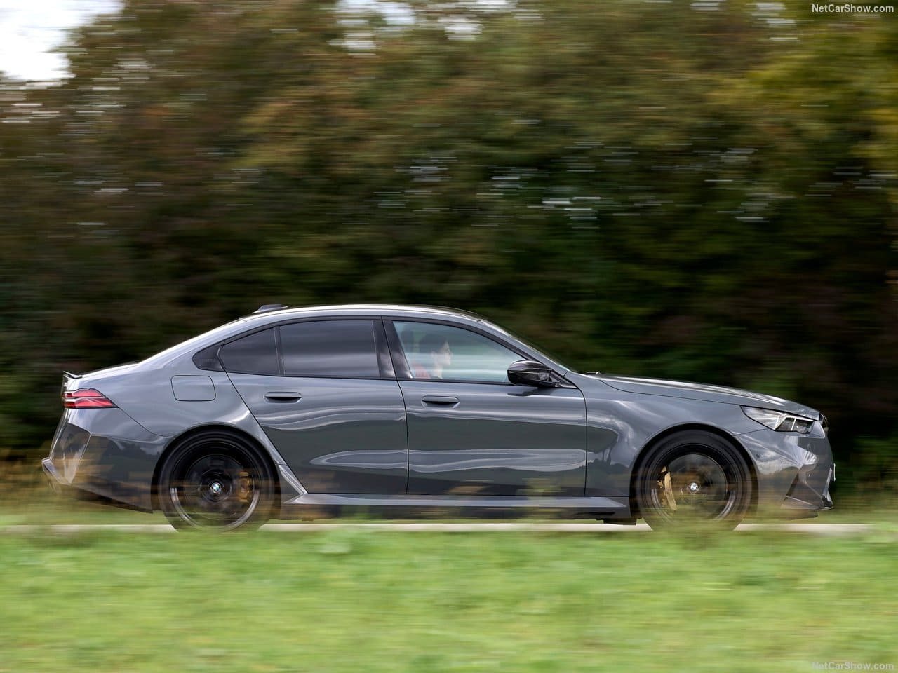 2025 - BMW M5 SEDAN GRIGIO TELESTO, foto 29