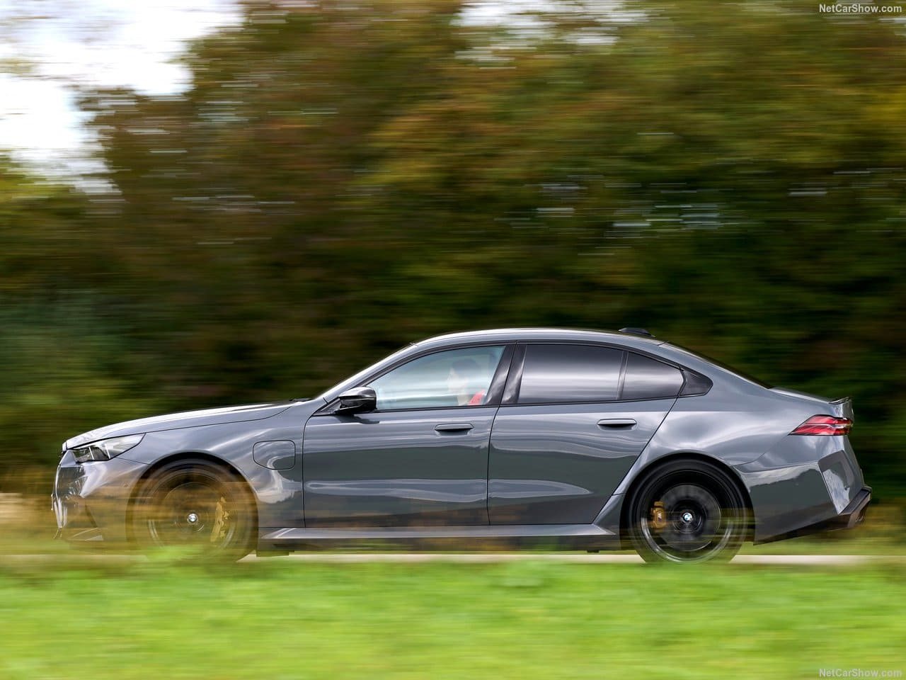 2025 - BMW M5 SEDAN GRIGIO TELESTO, foto 30