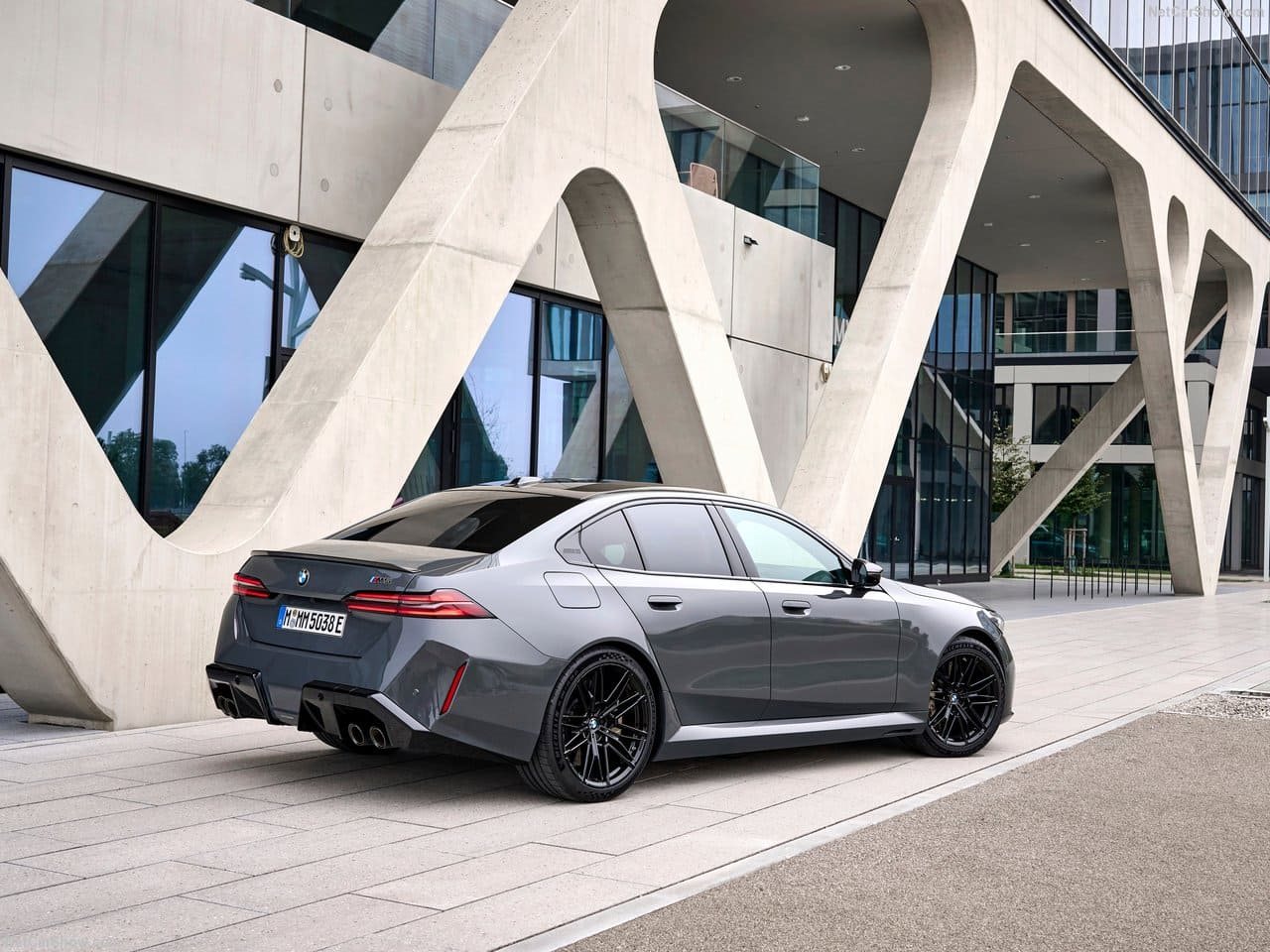 2025 - BMW M5 SEDAN GRIGIO TELESTO, foto 37