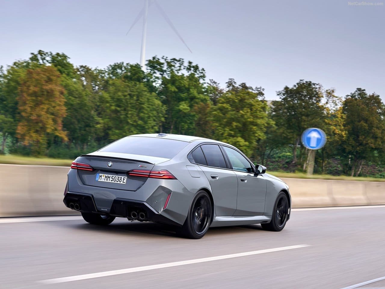 2025 - BMW M5 SEDAN GRIGIO TELESTO, foto 42