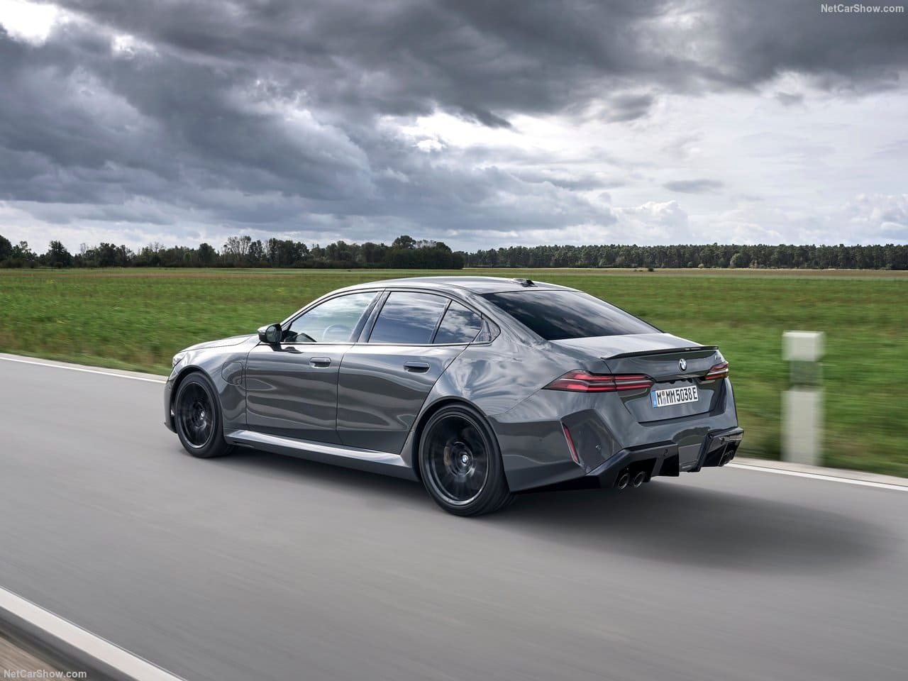 2025 - BMW M5 SEDAN GRIGIO TELESTO, foto 46