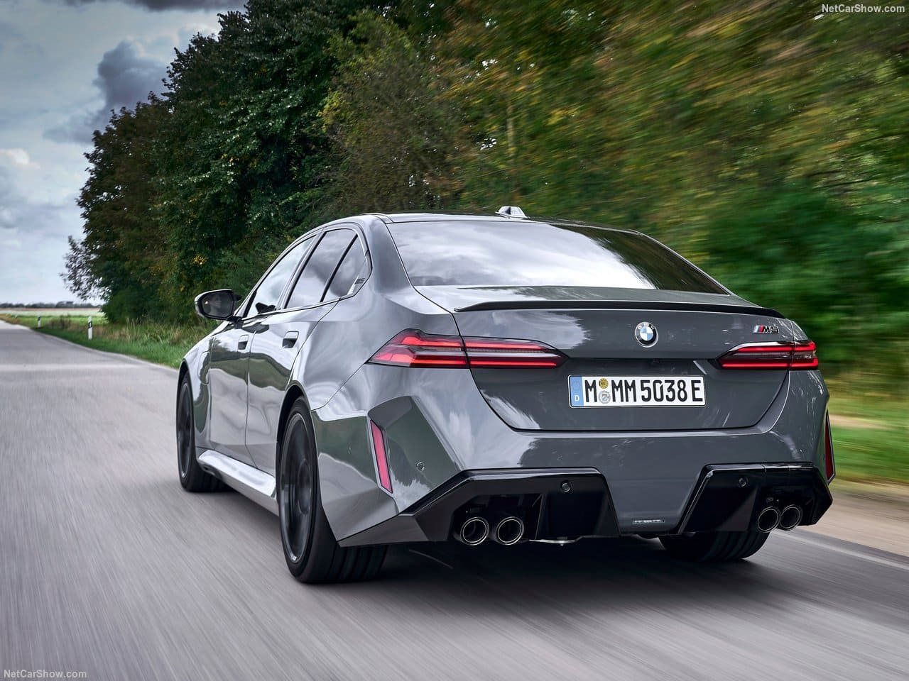 2025 - BMW M5 SEDAN GRIGIO TELESTO, foto 48