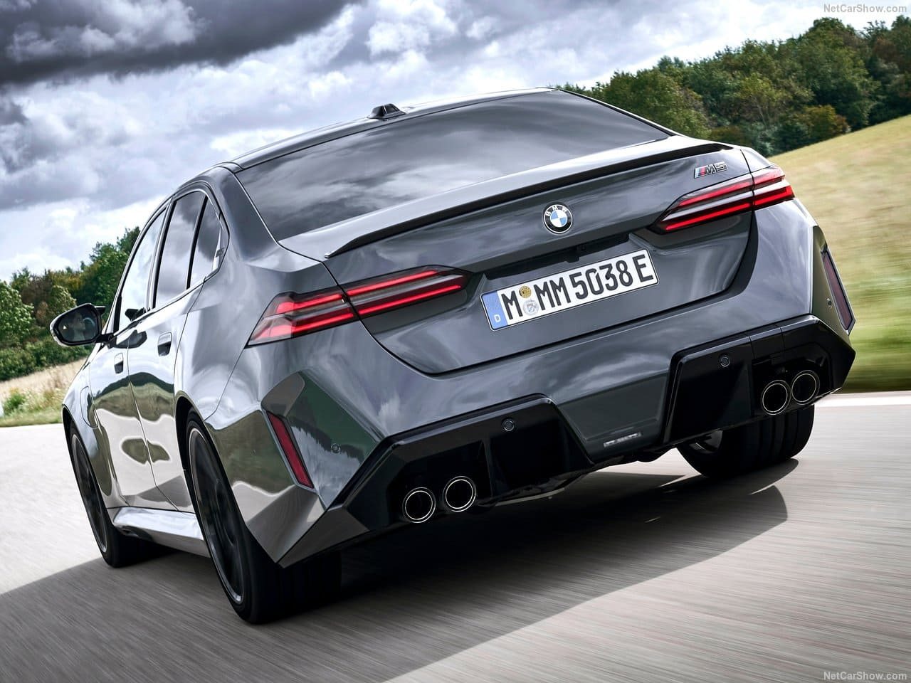2025 - BMW M5 SEDAN GRIGIO TELESTO, foto 49