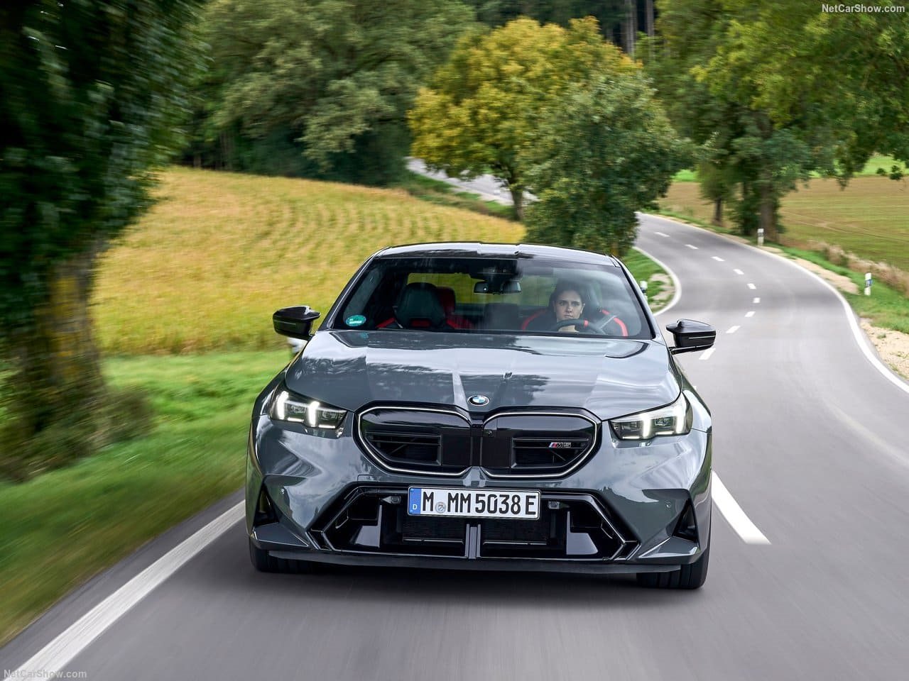 2025 - BMW M5 SEDAN GRIGIO TELESTO, foto 55