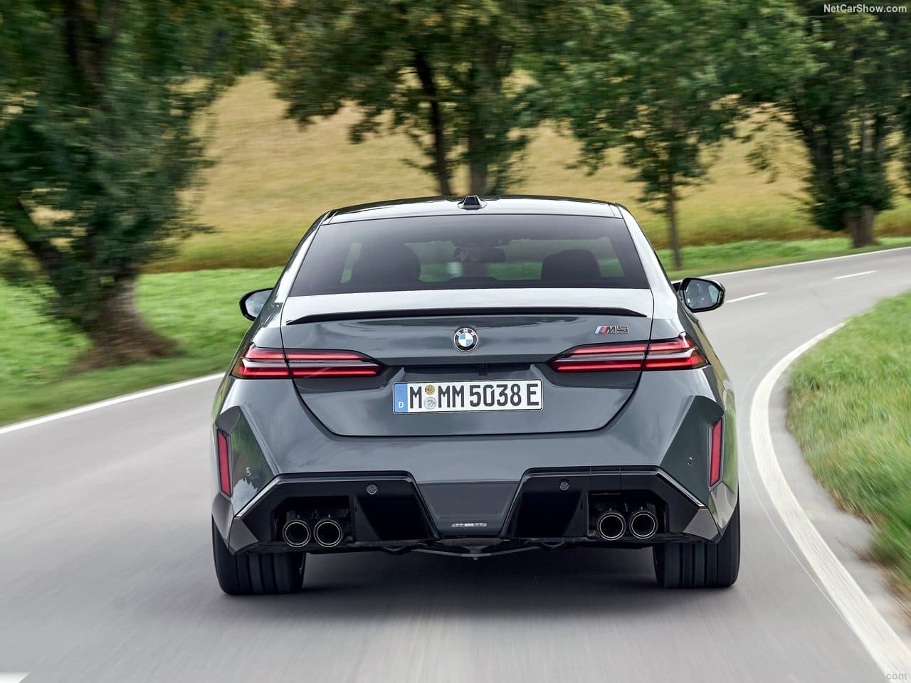 2025 - BMW M5 SEDAN GRIGIO TELESTO, foto 58