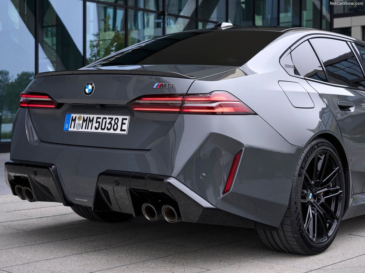 2025 - BMW M5 SEDAN GRIGIO TELESTO, foto 72