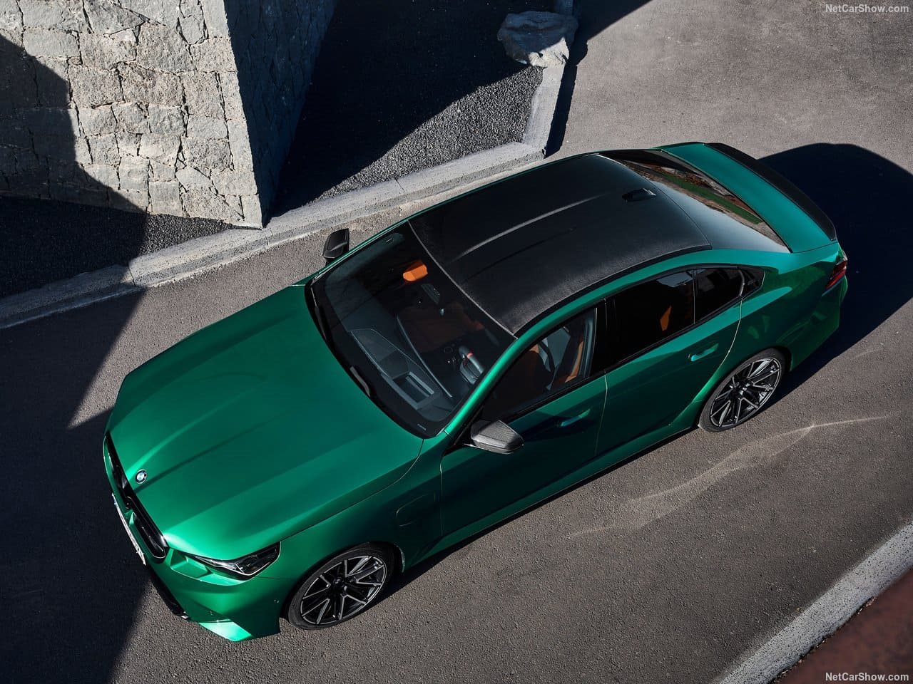 2025 - BMW M5 SEDAN ISLE OF MAN GREEN, foto 8