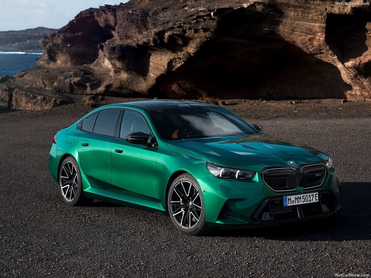 2025 - BMW M5 SEDAN ISLE OF MAN GREEN, foto 16