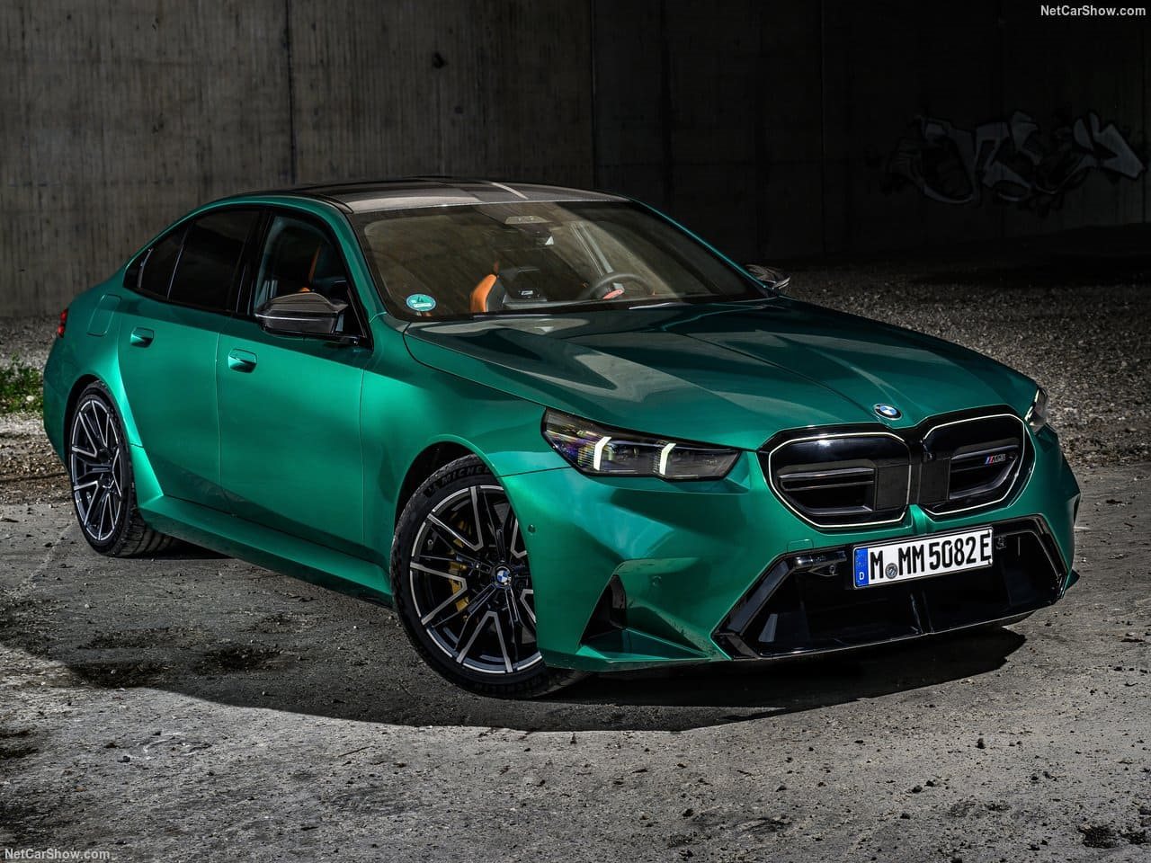 2025 - BMW M5 SEDAN ISLE OF MAN GREEN, foto 18