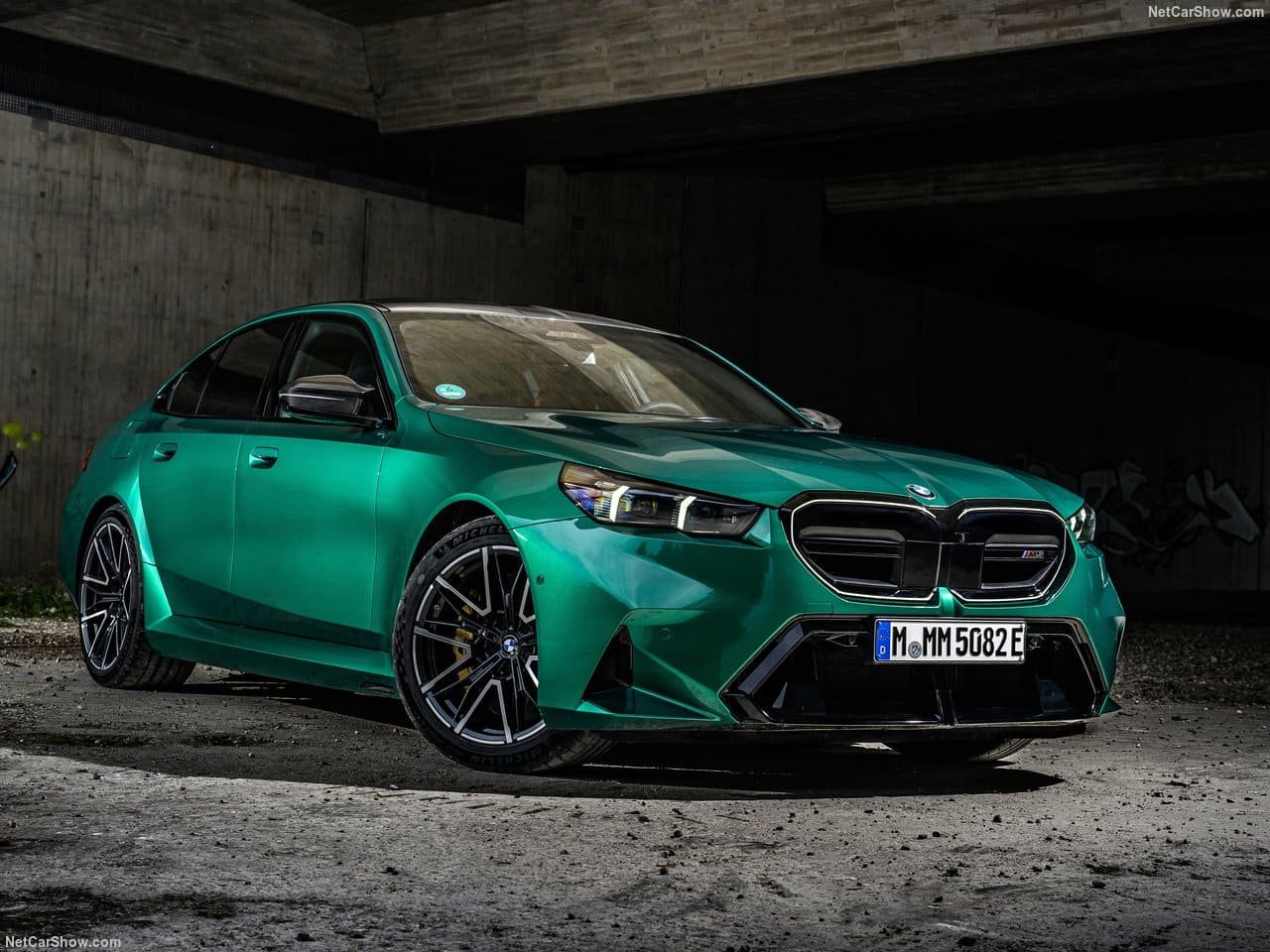 2025 - BMW M5 SEDAN ISLE OF MAN GREEN, foto 19