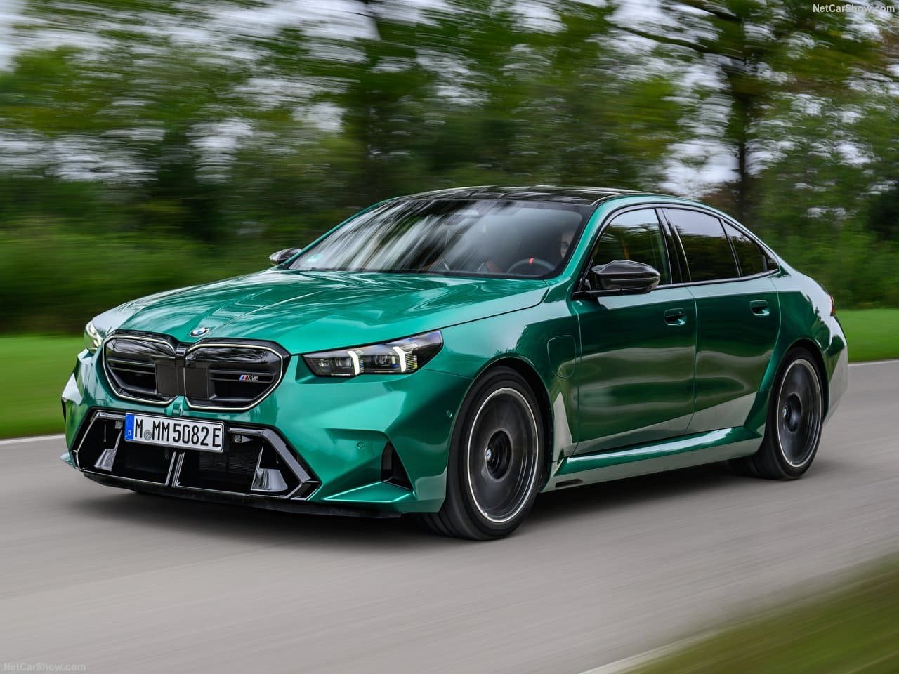 2025 - BMW M5 SEDAN ISLE OF MAN GREEN, foto 26
