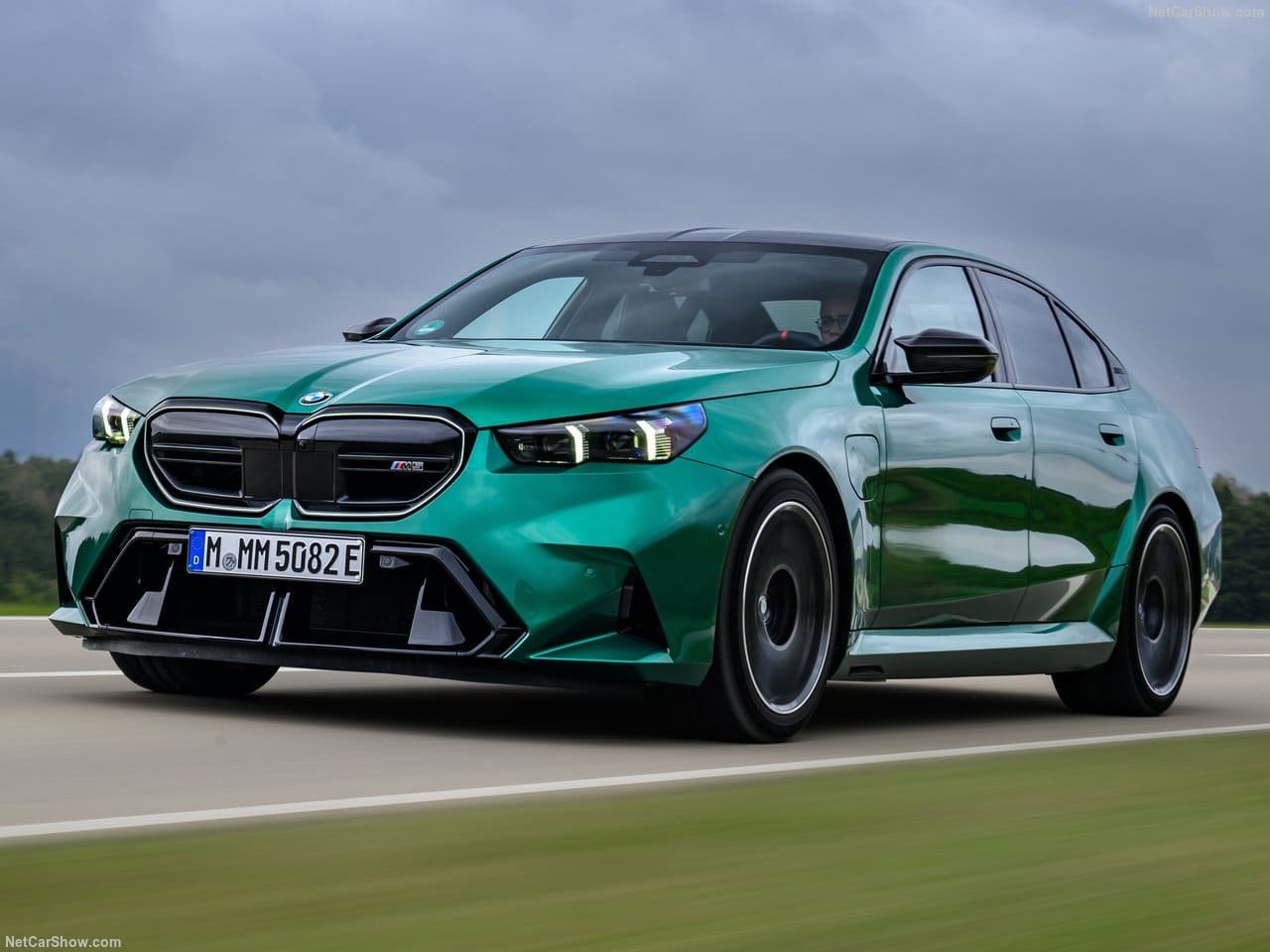 2025 - BMW M5 SEDAN ISLE OF MAN GREEN, foto 28