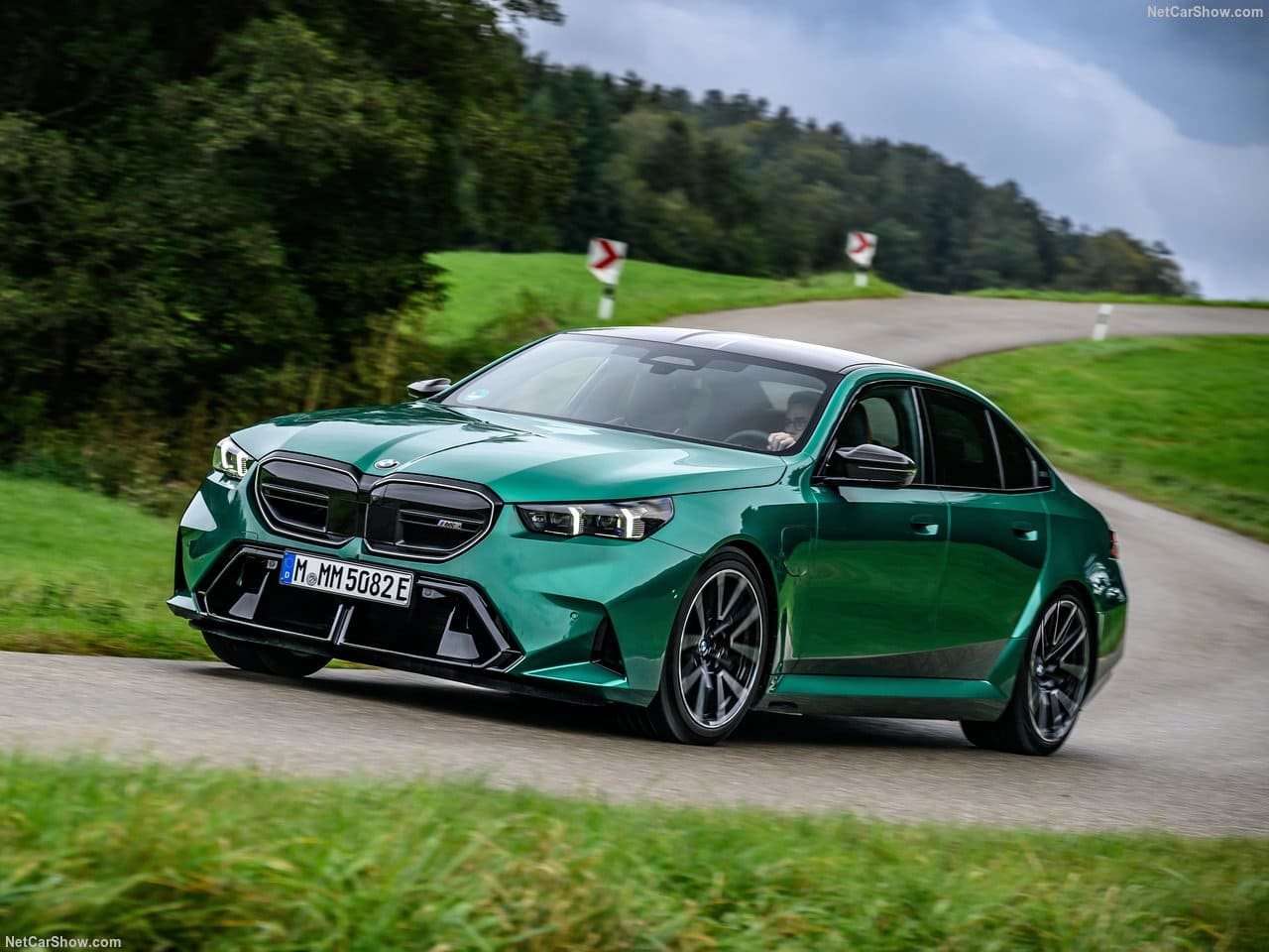 2025 - BMW M5 SEDAN ISLE OF MAN GREEN, foto 29