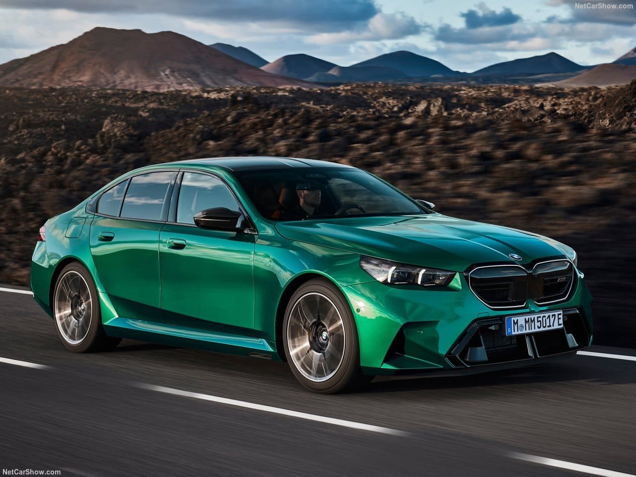 2025 - BMW M5 SEDAN ISLE OF MAN GREEN, foto 33