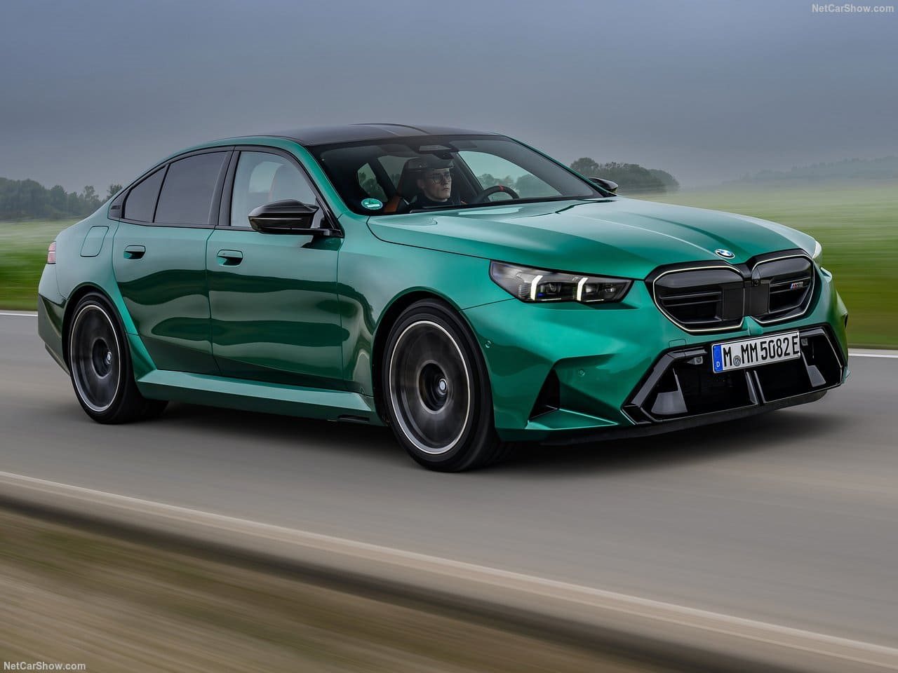 2025 - BMW M5 SEDAN ISLE OF MAN GREEN, foto 34