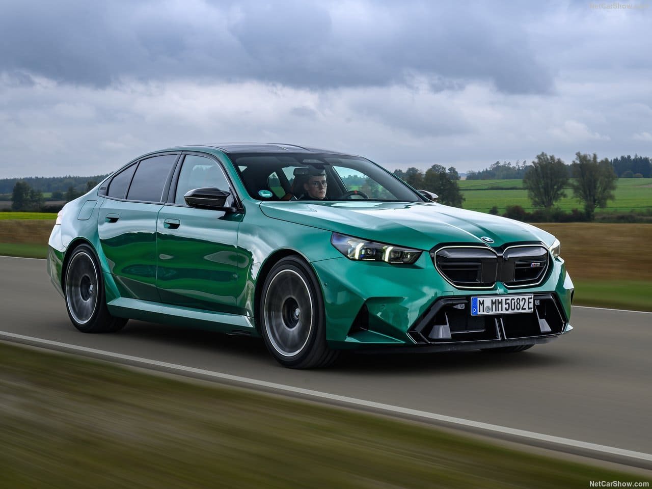 2025 - BMW M5 SEDAN ISLE OF MAN GREEN, foto 42