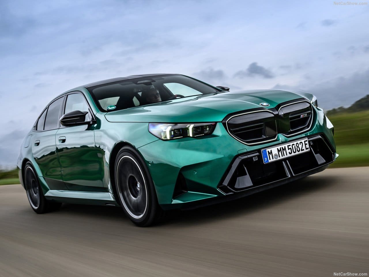2025 - BMW M5 SEDAN ISLE OF MAN GREEN, foto 44