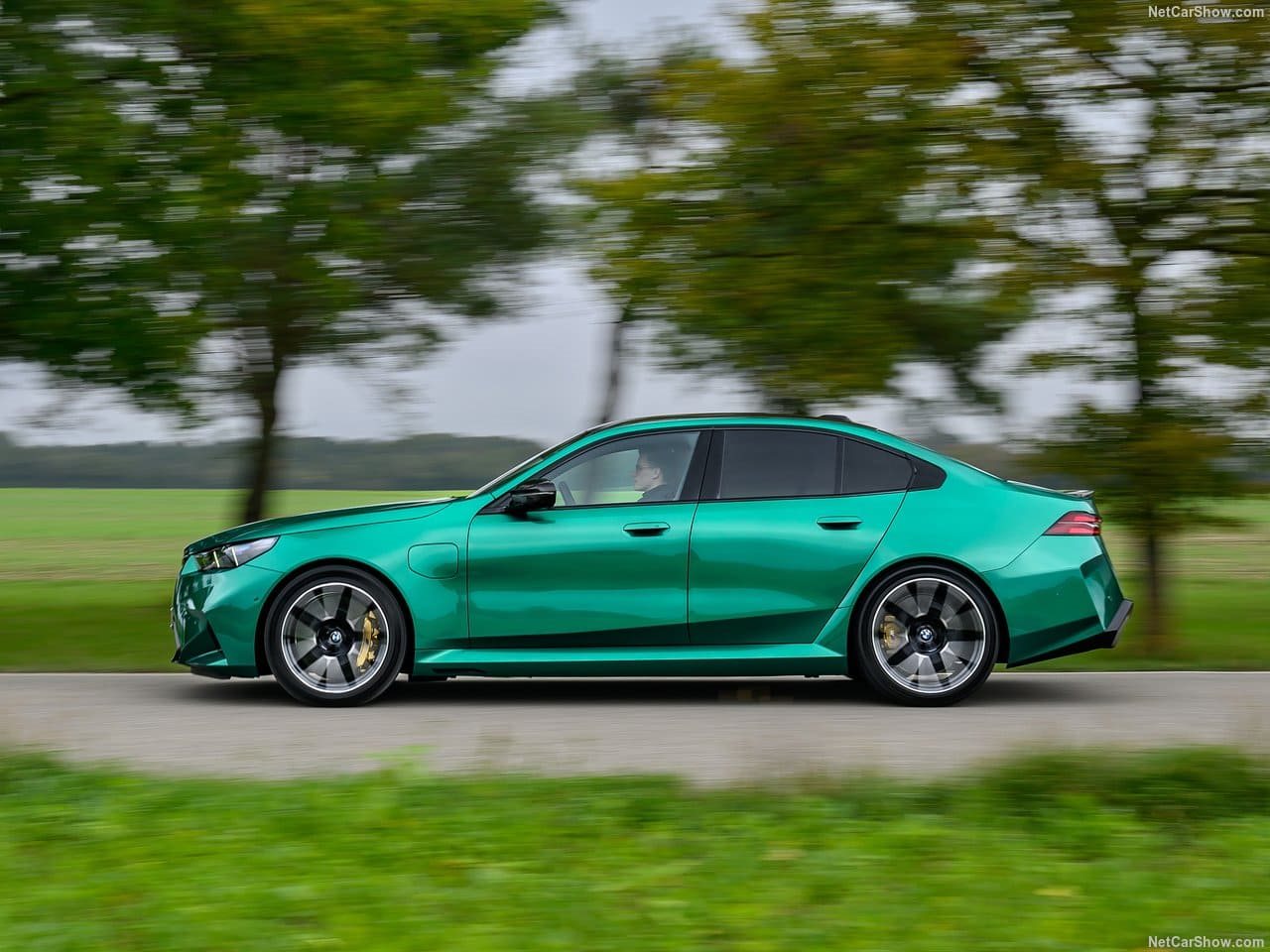 2025 - BMW M5 SEDAN ISLE OF MAN GREEN, foto 49