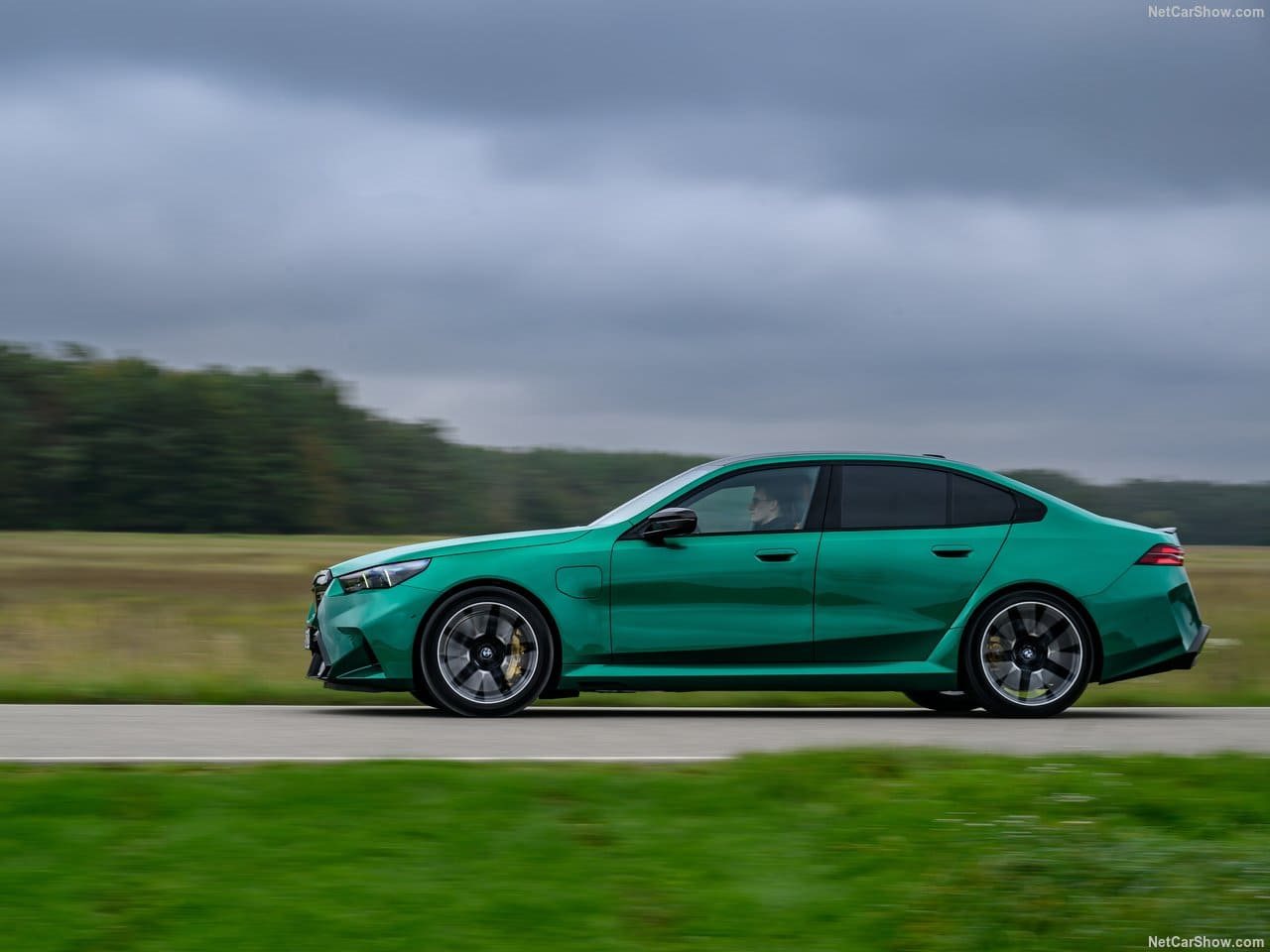 2025 - BMW M5 SEDAN ISLE OF MAN GREEN, foto 50