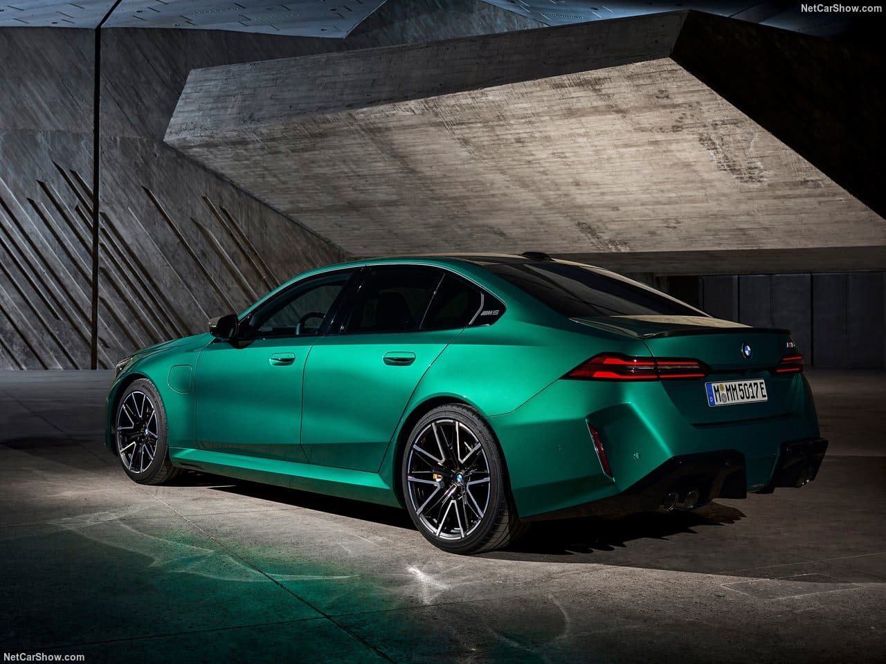 2025 - BMW M5 SEDAN ISLE OF MAN GREEN, foto 57