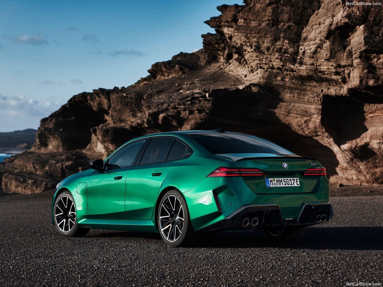 2025 - BMW M5 SEDAN ISLE OF MAN GREEN, foto 58