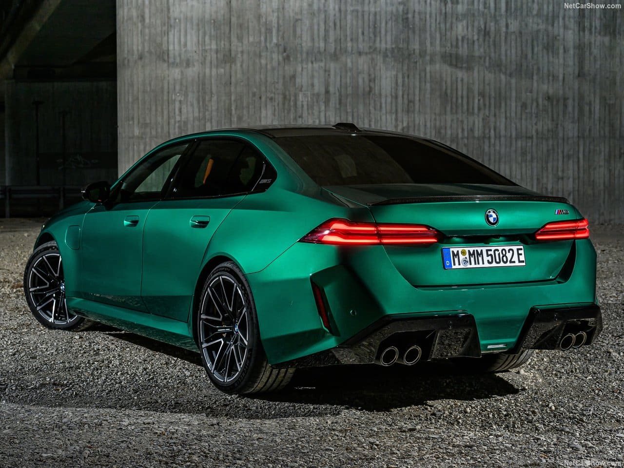2025 - BMW M5 SEDAN ISLE OF MAN GREEN, foto 60