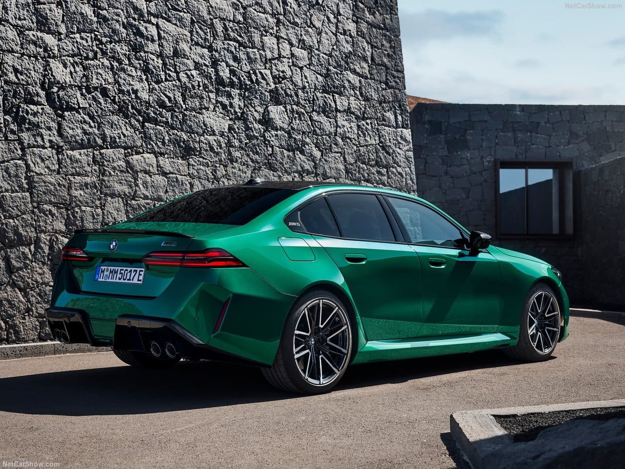 2025 - BMW M5 SEDAN ISLE OF MAN GREEN, foto 65