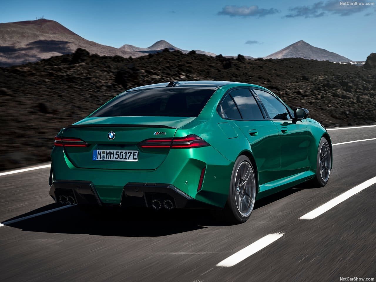 2025 - BMW M5 SEDAN ISLE OF MAN GREEN, foto 67