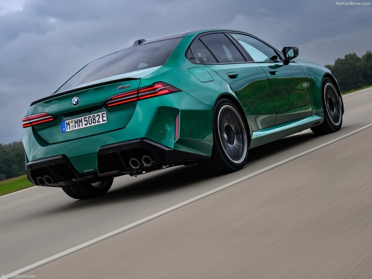 2025 - BMW M5 SEDAN ISLE OF MAN GREEN, foto 70