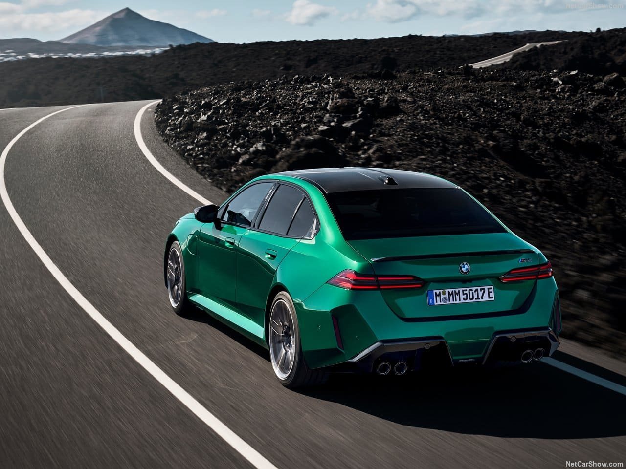 2025 - BMW M5 SEDAN ISLE OF MAN GREEN, foto 76