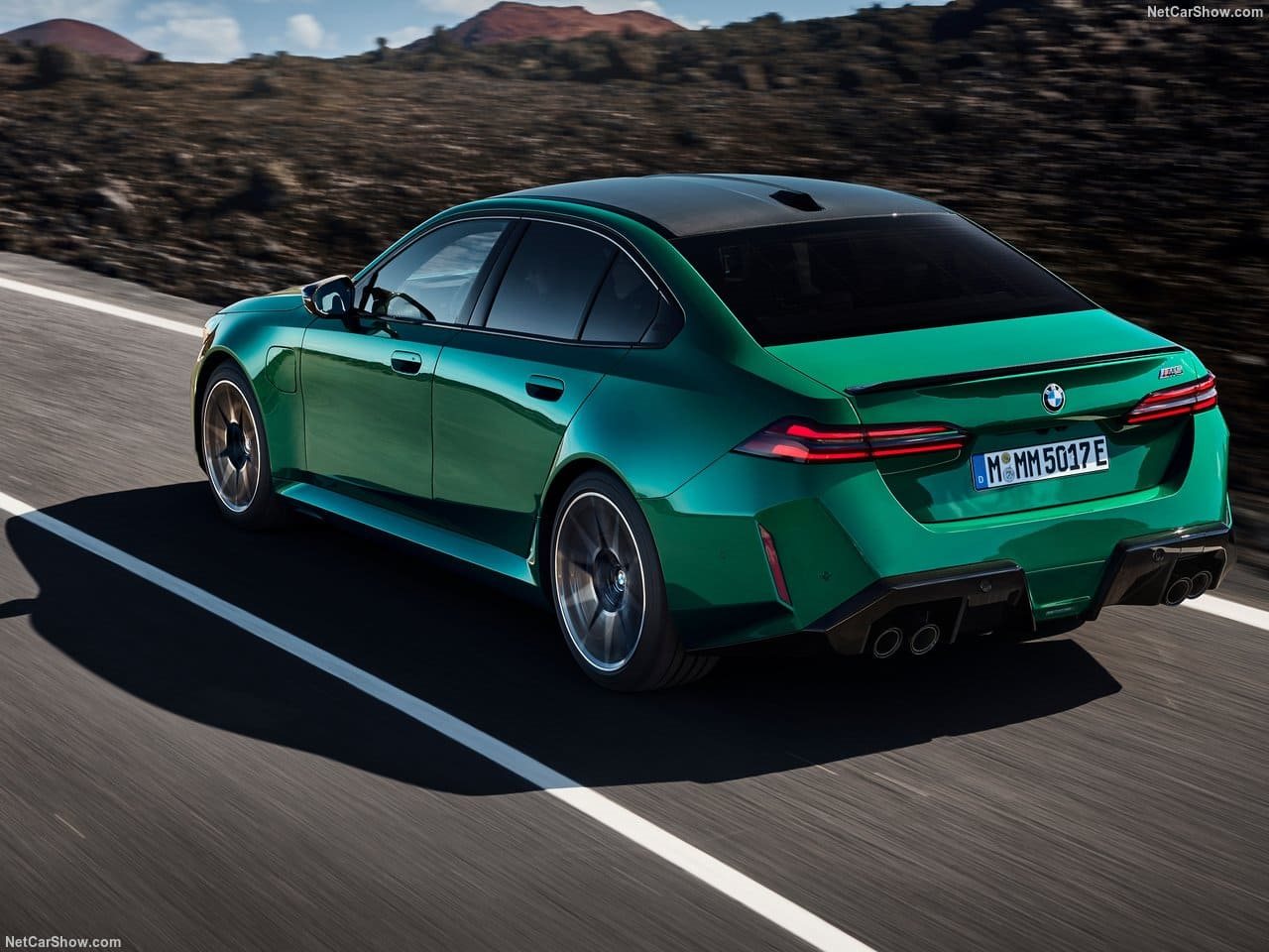 2025 - BMW M5 SEDAN ISLE OF MAN GREEN, foto 77
