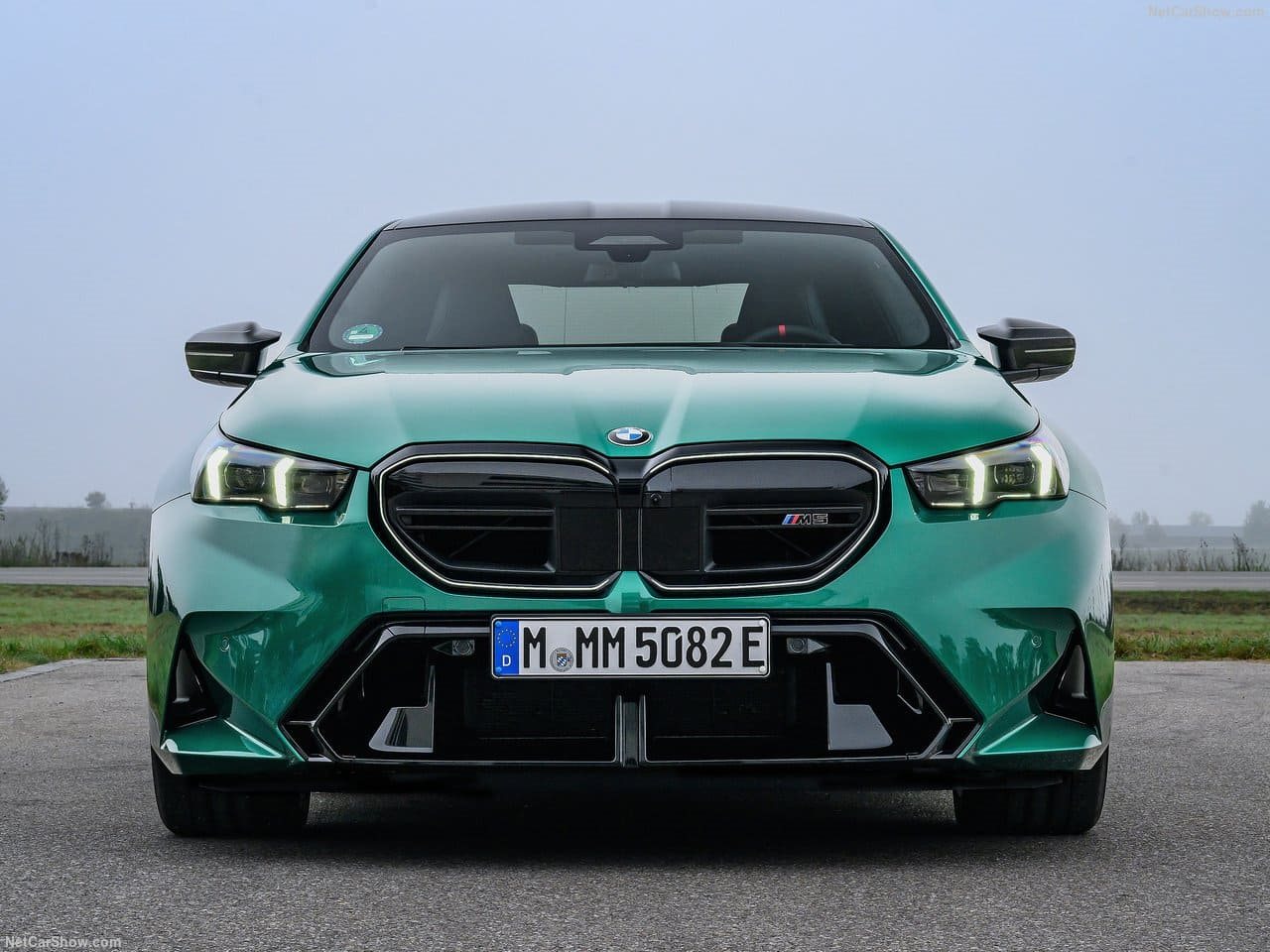 2025 - BMW M5 SEDAN ISLE OF MAN GREEN, foto 79