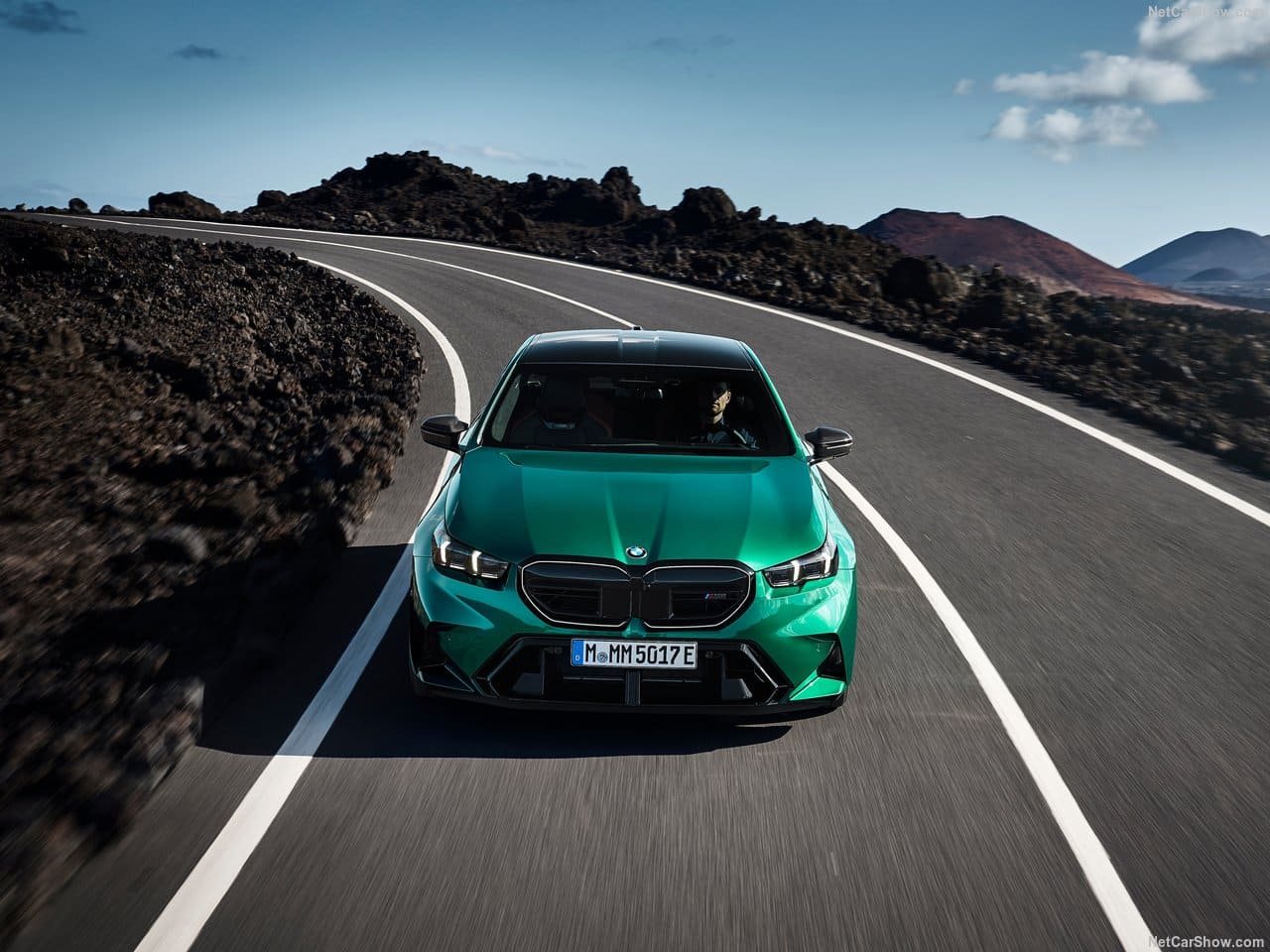 2025 - BMW M5 SEDAN ISLE OF MAN GREEN, foto 86