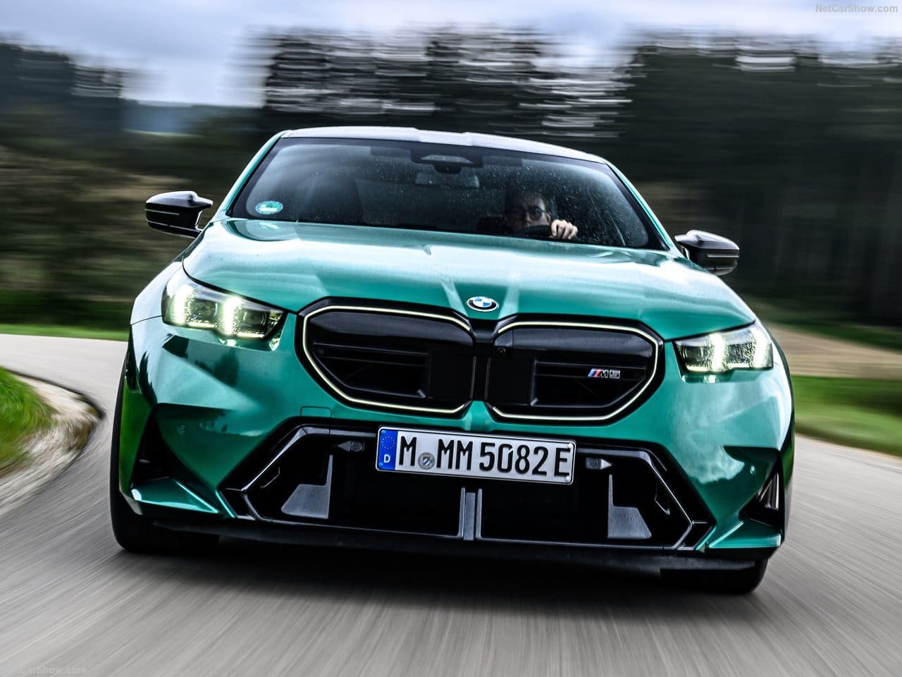 2025 - BMW M5 SEDAN ISLE OF MAN GREEN, foto 88