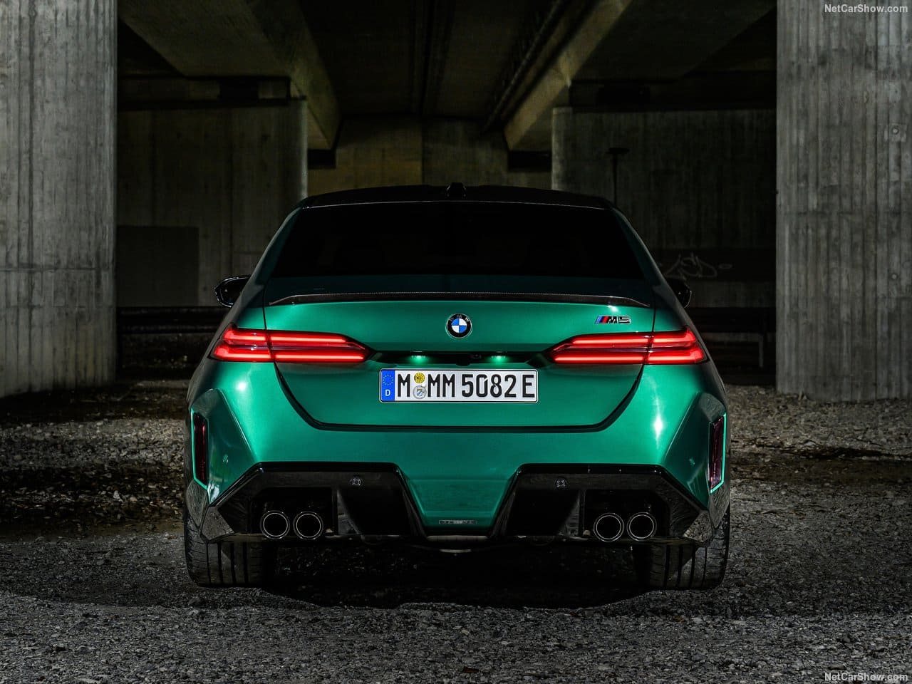 2025 - BMW M5 SEDAN ISLE OF MAN GREEN, foto 91