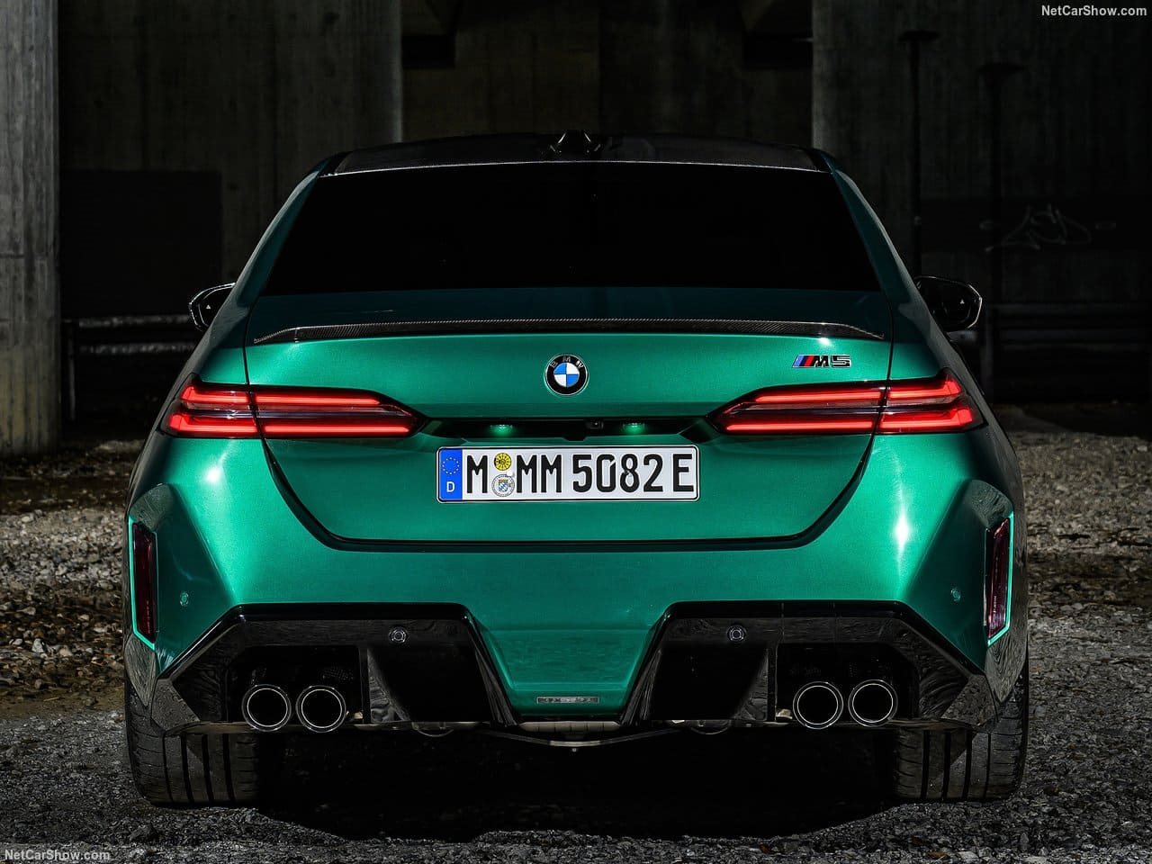 2025 - BMW M5 SEDAN ISLE OF MAN GREEN, foto 92