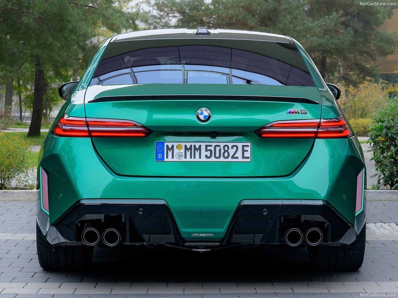 2025 - BMW M5 SEDAN ISLE OF MAN GREEN, foto 94