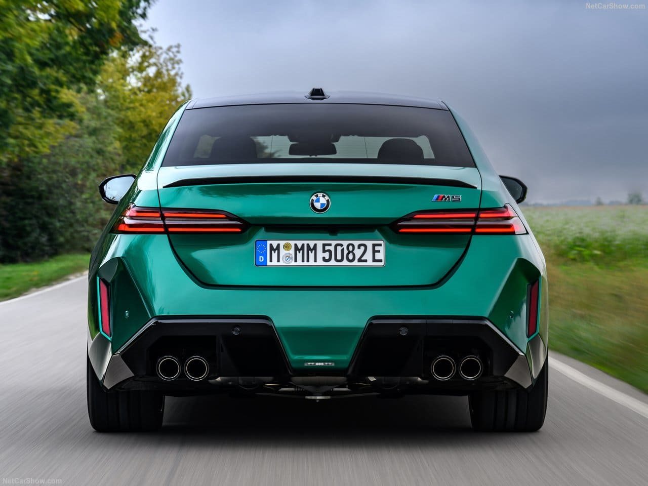 2025 - BMW M5 SEDAN ISLE OF MAN GREEN, foto 95
