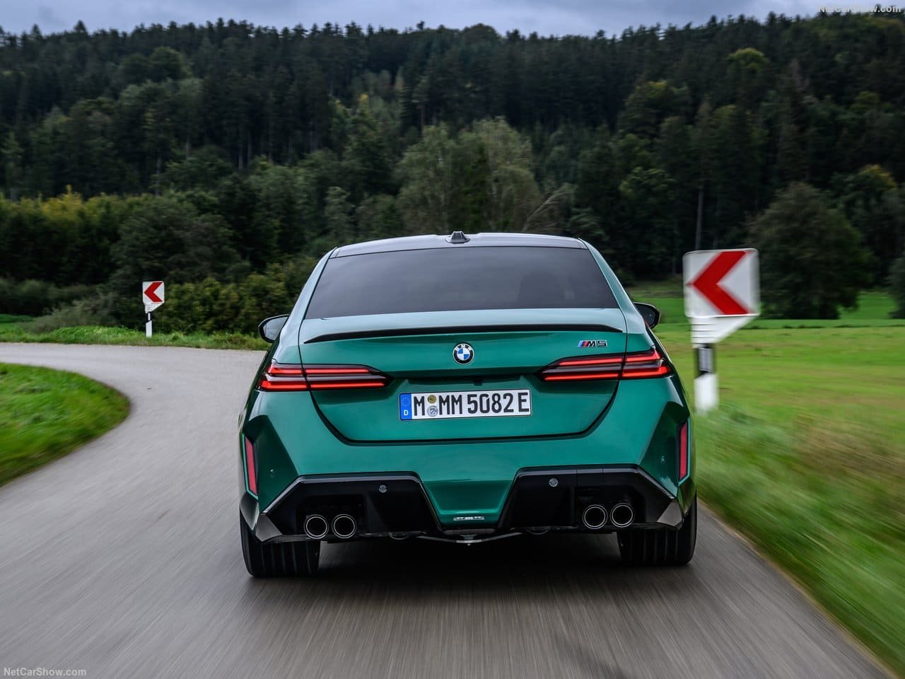 2025 - BMW M5 SEDAN ISLE OF MAN GREEN, foto 96